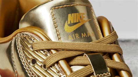 nike sneakers met goud|metallic gold nike shoes.